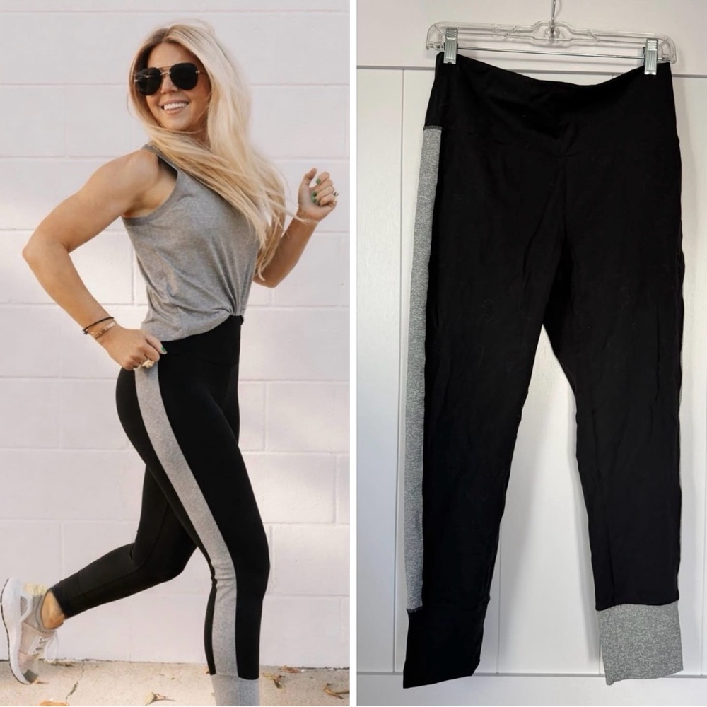 🖤🩶 RARE Vuori Black/Gray Color Block Leggings